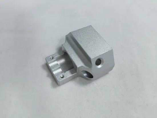 自動車トランスミッション用CNC加工ギアボックスパーティション部品